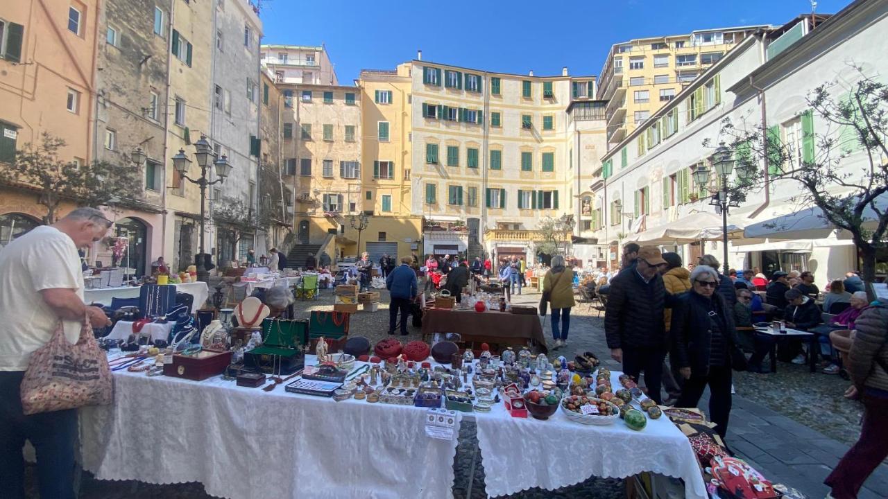 I Tetti Di Via Corradi Villa Sanremo Luaran gambar