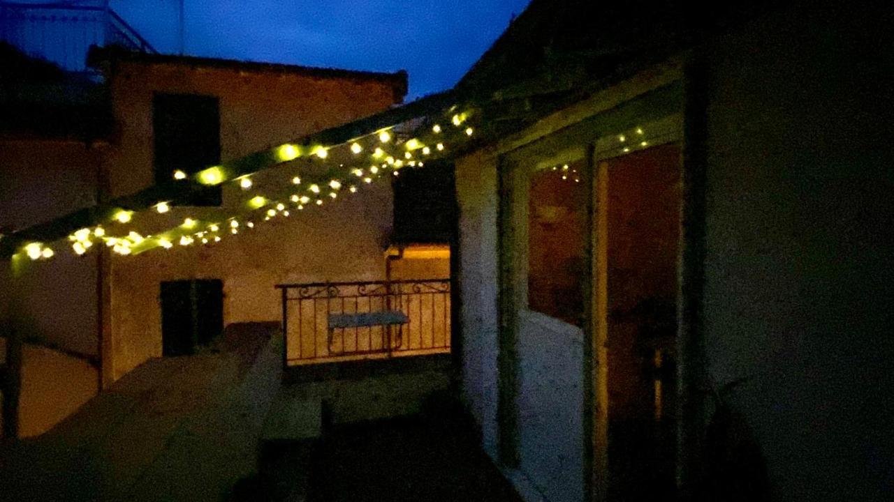 I Tetti Di Via Corradi Villa Sanremo Luaran gambar