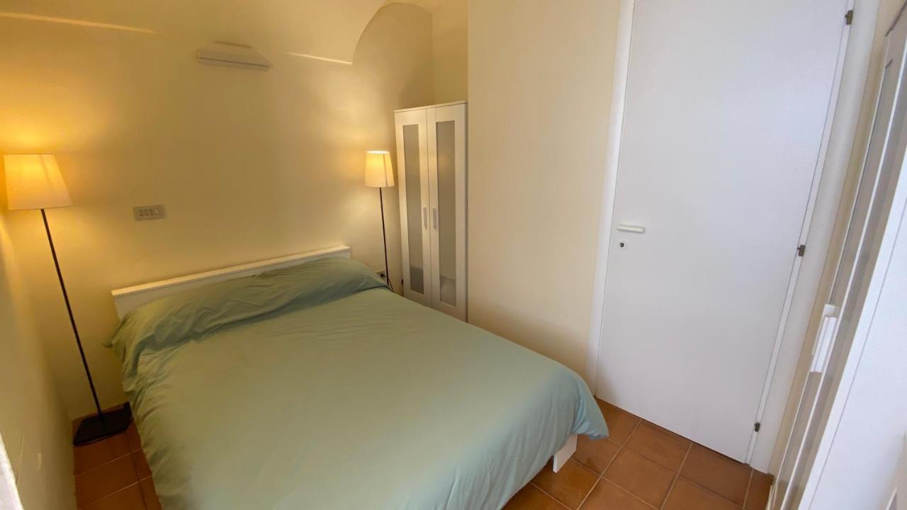 I Tetti Di Via Corradi Villa Sanremo Luaran gambar