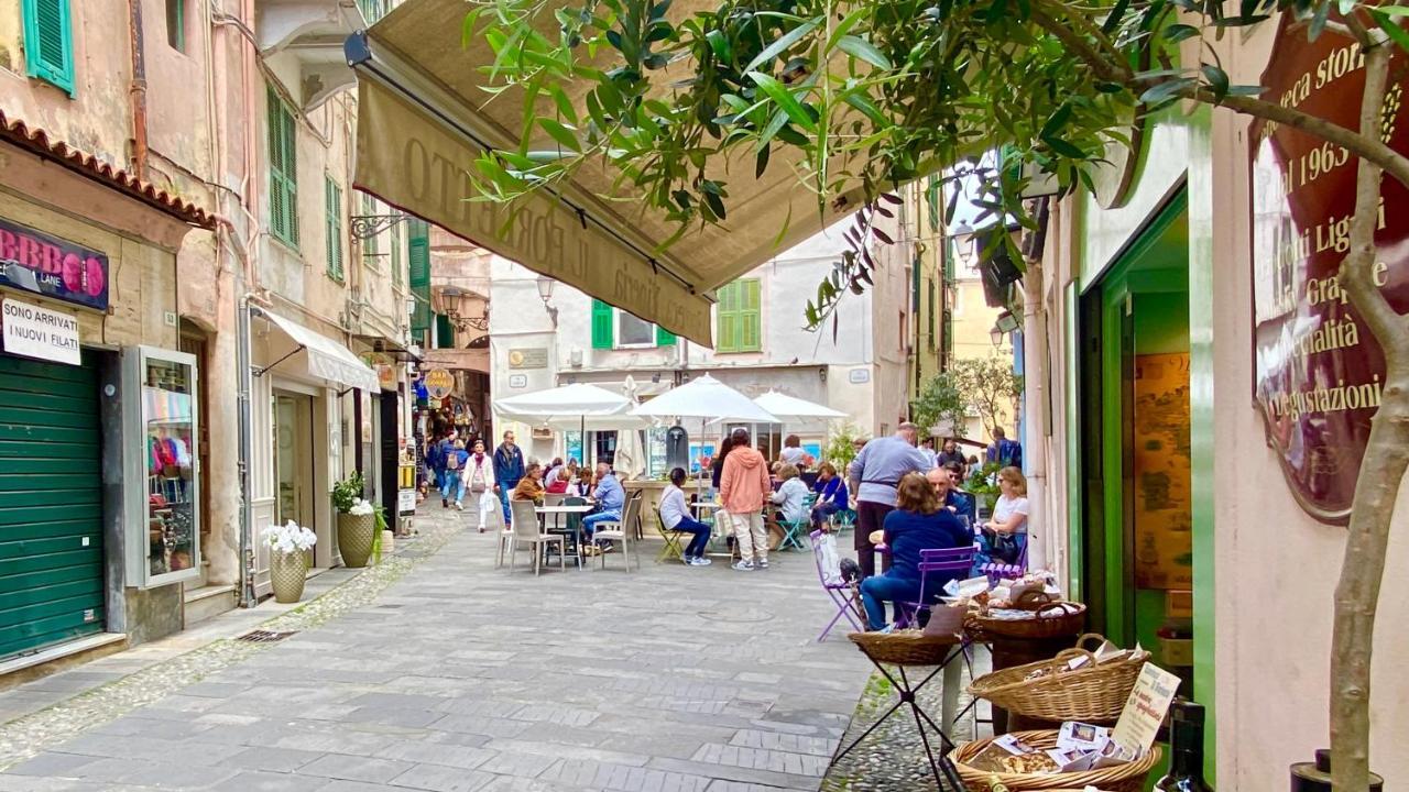 I Tetti Di Via Corradi Villa Sanremo Luaran gambar